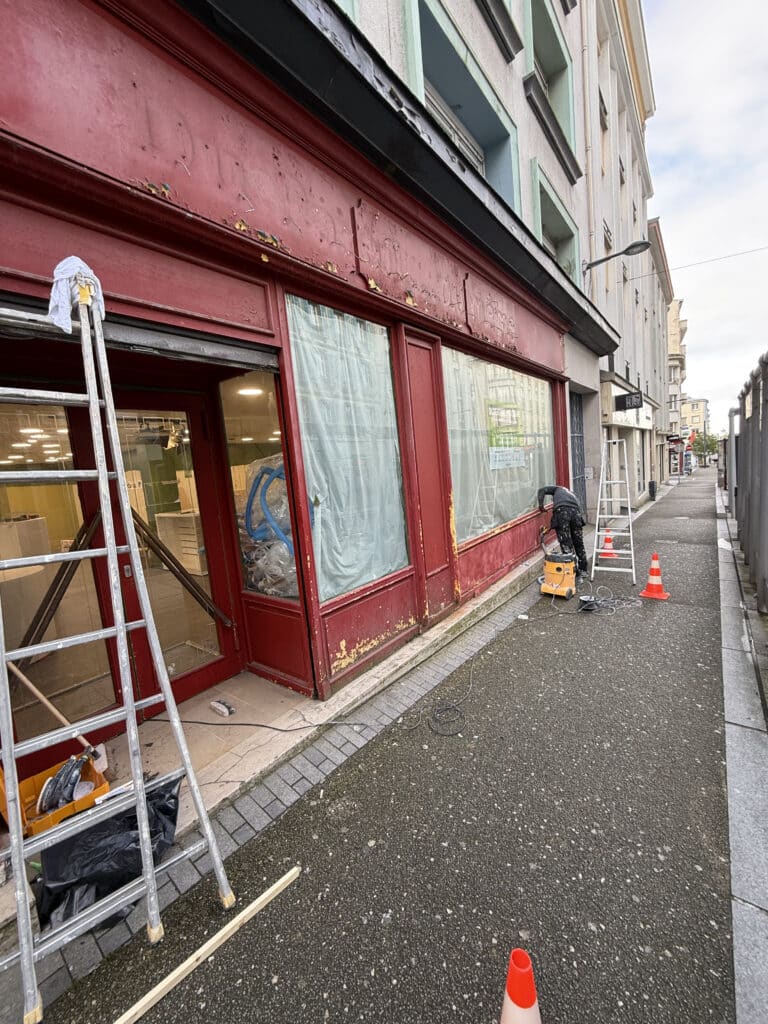 Ravalement-commerce-ville-brest-_-avant.jpg