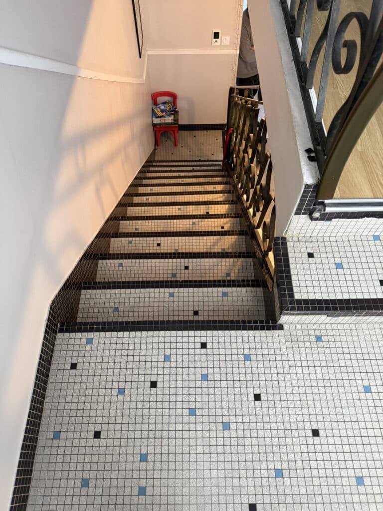 escalier avant 1 - Brest, Landerneau